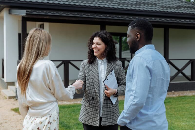 Professional Real Estate Agent